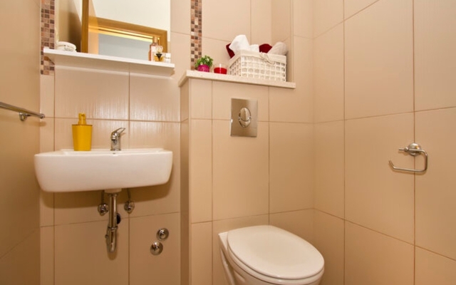 Holiday house Miho - with pool : Omis, Riviera Omis