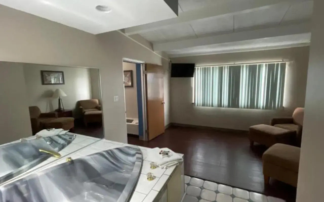 Knights Inn Bay City