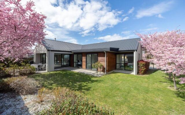 OLST33A - Old Station Retreat