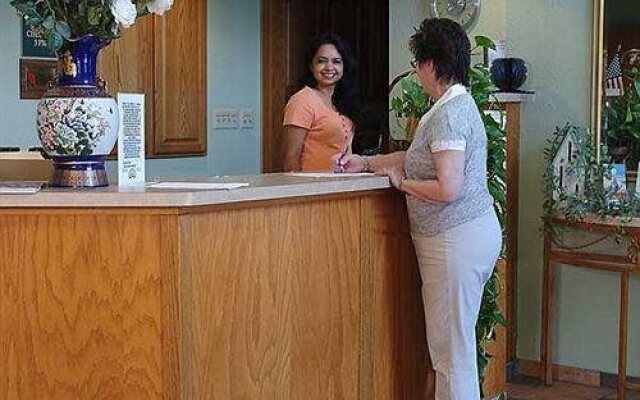 Plymouth Suites Hotel