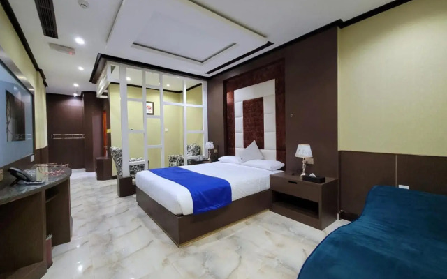 Camphor Hotel