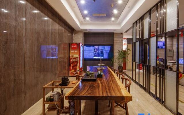 Tilentin E-sports Hotel