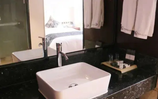 Hailong Hotel (Pangdonglai Life Plaza)