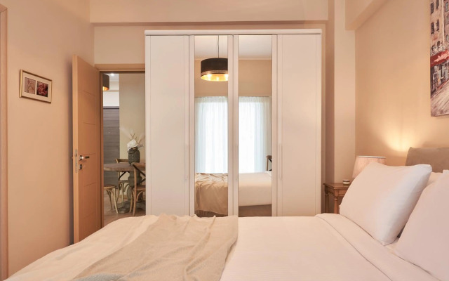 Spirou Merkouri Handcrafted 2BD Home