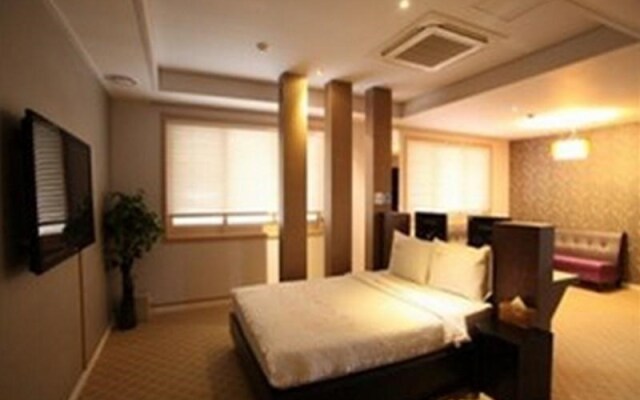 Goodstay Apsan Business Hotel