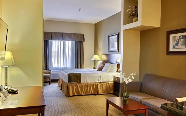 Best Western Plus Montezuma Inn & Suites