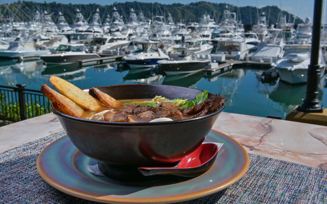 Nice ground floor 3 bedroom with golf view