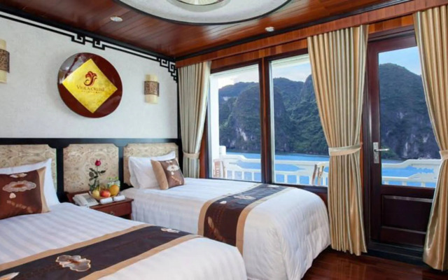 Viola Cruise Halong Bay