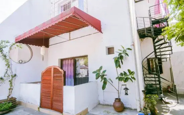 Nahai Villa Garden Hostel