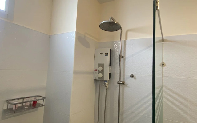 RoomQuest Chonburi Laem Chabang
