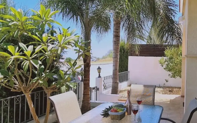 51 PER - Sunny Bay Villa