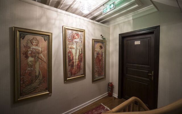 Mezzo Hotel