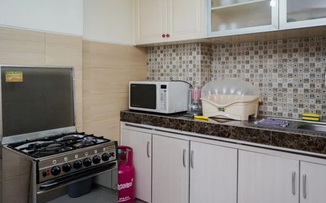 Homey 3Br Kondominium Golf Karawaci Apartment