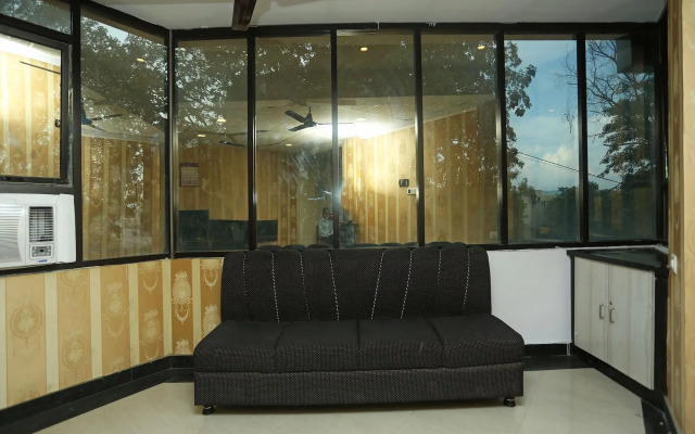 OYO 17185 Hotel Satyam Swagat