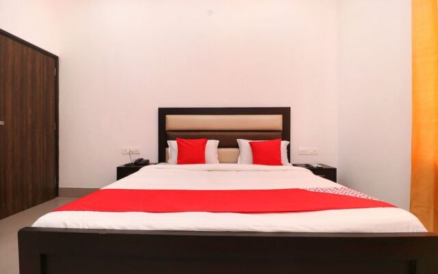 OYO 23235 Hotel Roopmahal & Restaurant