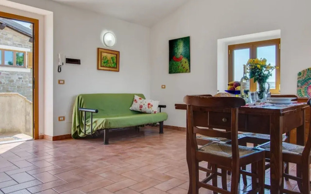 Pretty Holiday Home in Gubbio With Garden