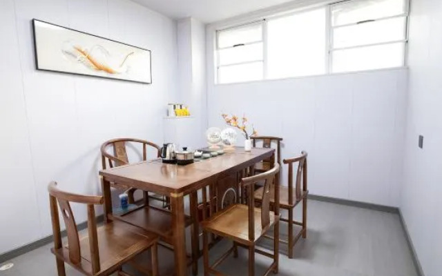 Dianchi Yunheng Hotel (Kunming Xishan District People's Court Branch)