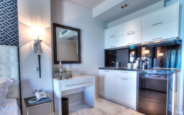 Alpha Luxury Suites