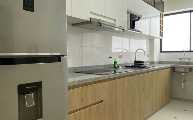 Amazing 3BR With Balcony in Miraflores
