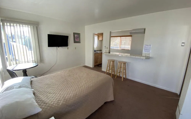 Bristlecone Motel