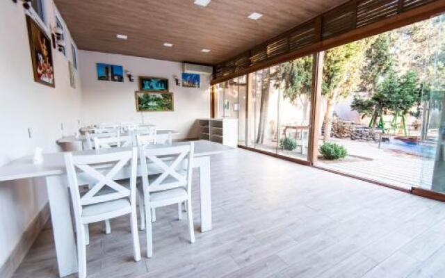 Damla Guest House