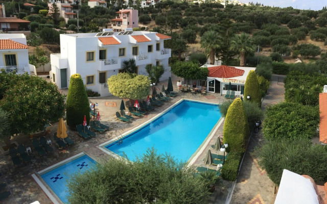 Nikolas Villas Apartments