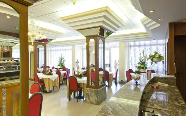 Hotel Excelsior