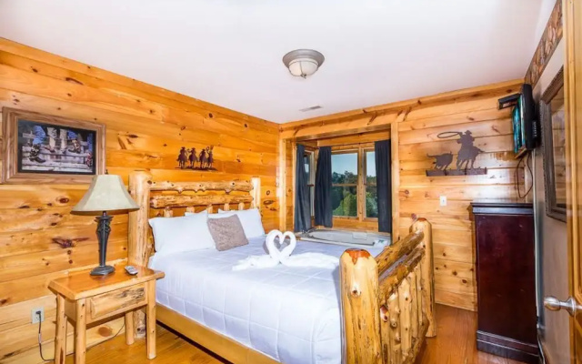 9 Bedroom Roscoe's Retreat by Hosteeva
