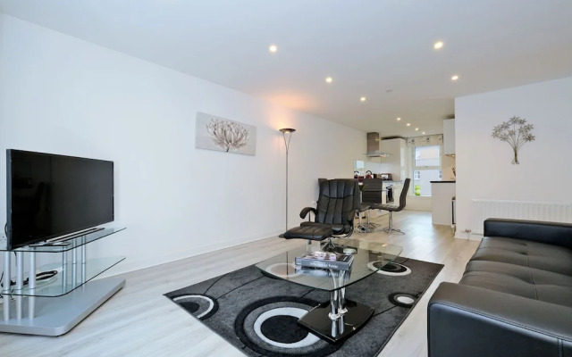 Modern 2 Bed Home in Aberdeen