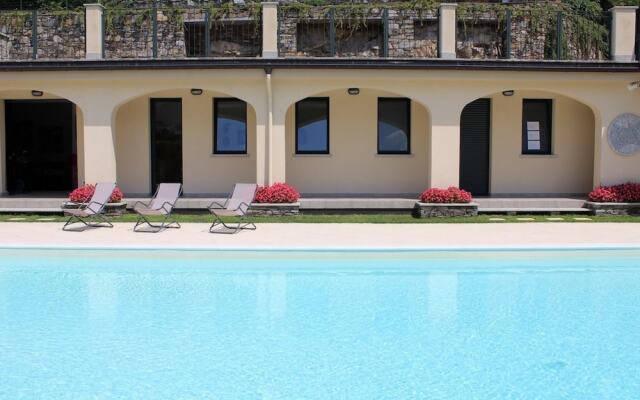 Oleandro 1 Apartment in Mergozzo With Pool