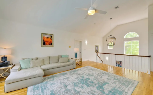 Pet-friendly Southampton Paradise With Pool!