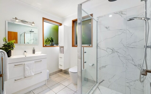 Central Wakatipu Haven – Queenstown Holiday Home