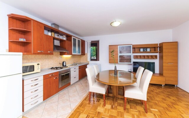 Amazing Apartment in Trogir With 1 Bedrooms and Wifi