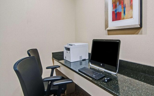 Quality Inn Roanoke Airport