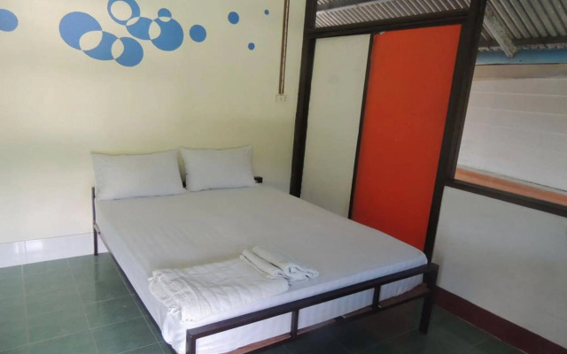 Khao Lak Highway Inn