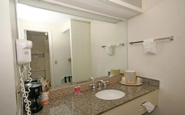 Econo Lodge Pilot Mountain