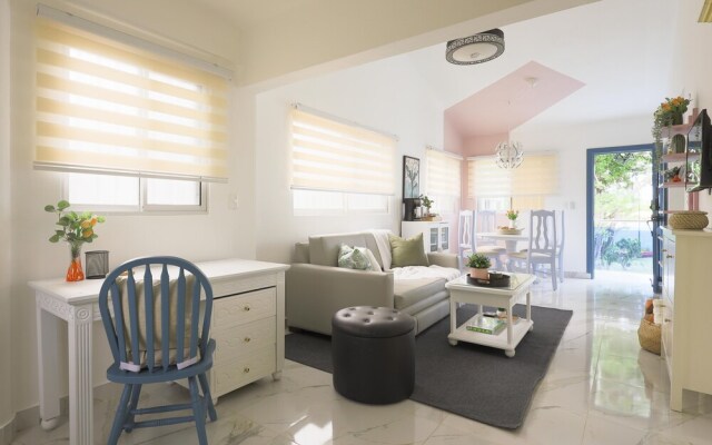 Unwind and Recharge in This Homey Central Retreat