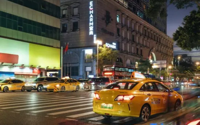 Yishang (Guangzhou Beijing Road Pedestrian Street Park Front Subway Station Store)