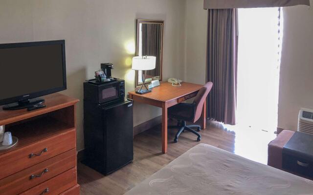 Quality Inn Near Joint Base Andrews - Washington Area