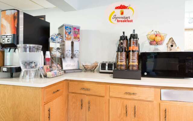 Super 8 by Wyndham La Vale/Cumberland Area