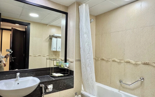 Cosmos Living 1 BR Suite Near Dubai Mari