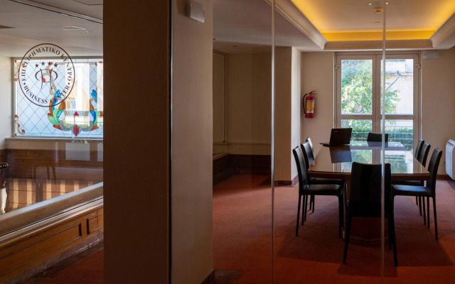 Pharae Palace Hotel