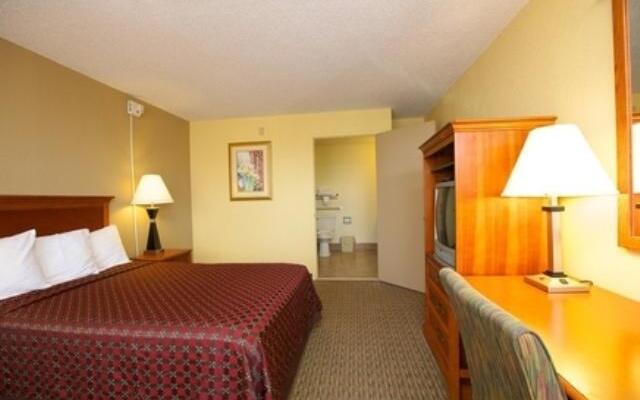 Super 8 Newport