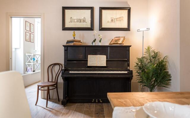 Casa Janca in Lucca With 1 Bedrooms and 2 Bathrooms