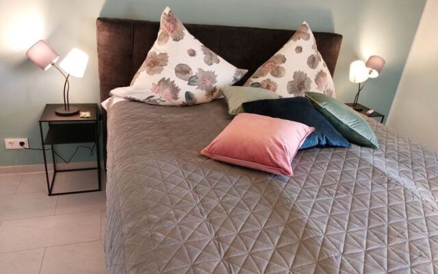 Sunshine Comfortable Holiday Residence