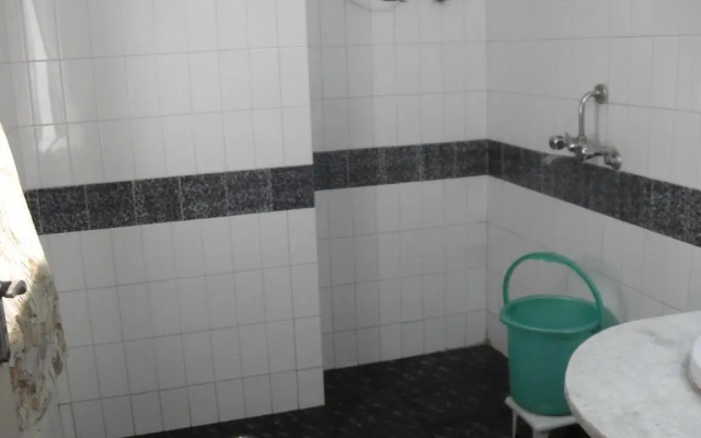Ellora Hotel