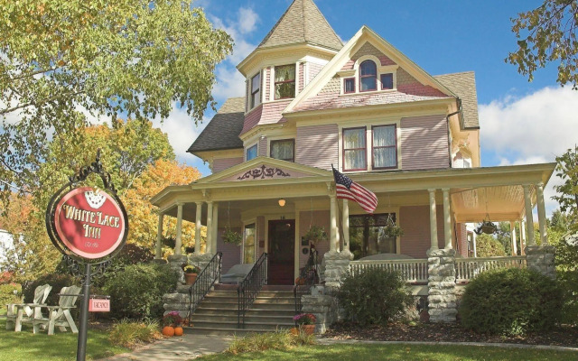 White Lace Inn