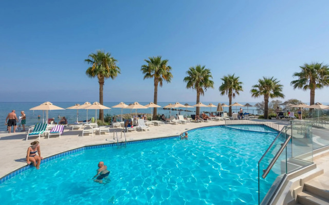 Xenos Kamara Beach