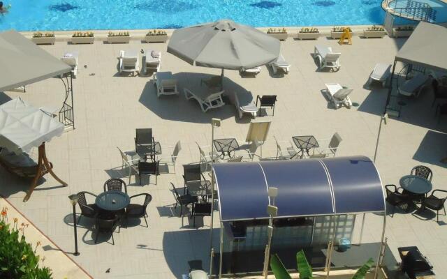Roza Apartments