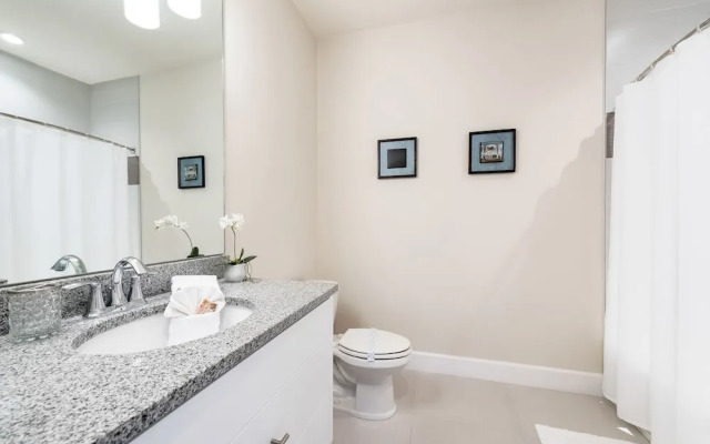 Serenity by VHC Hospitality